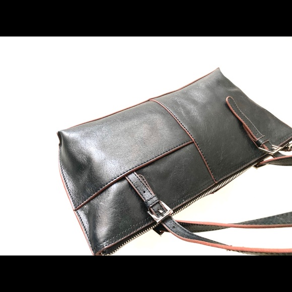 HOBO The Original Leather Shoulder Bag. - Picture 3 of 12